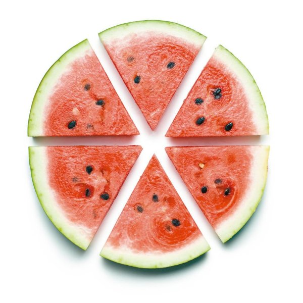 Watermelons can be found in 2 kinds of red meat and yellow meat. Nutritionists reveal what color should I eat to eat when I have antioxidant and anti-fatigue.