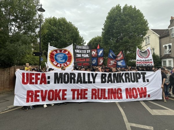 Disqualified from the Europa League 🤬 Fans took to the streets to protest: UEFA s moral bankruptcy! mafia!