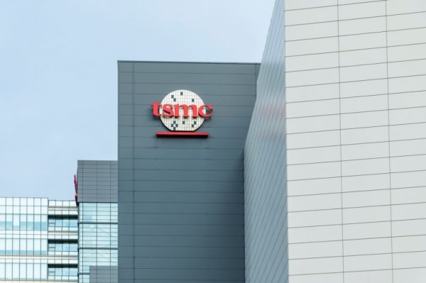 Foreign investors are optimistic about Taiwan Electric s annual operating and collection, and the semiconductor tax-related impact is also relatively happy.