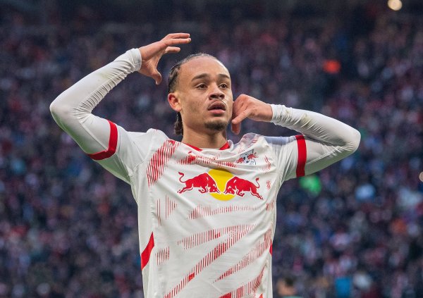 Reporter: Simmons will join Tottenham Hotspur 60 million euros, and Paris has 10% transfer share
