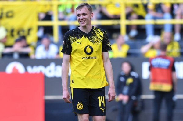 Desky: Brentford offers £45 million to buy Bayer, but Dortmund refuses