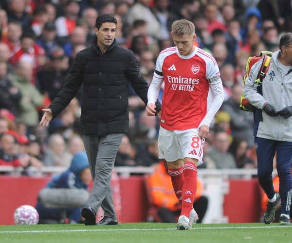 Arteta: Odegao felt that his injury was not optimistic, Rice took the initiative to ask for a replacement after suffering from back pain