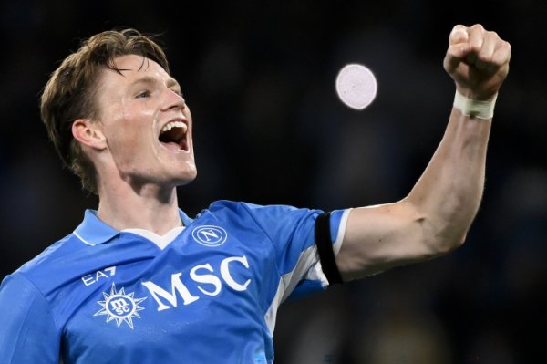 Swiss Sky: McTominay denies wanting to return to Premier League, he is very willing to stay at Napoli for a long time