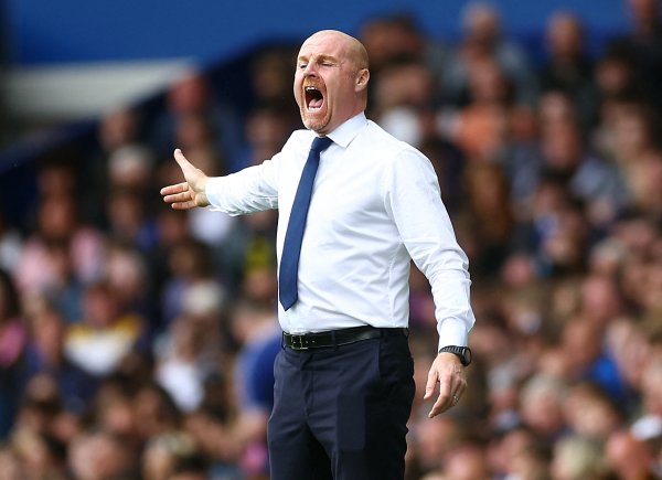 Dyche: We performed better against Manchester United than against Bournemouth and defended very hard