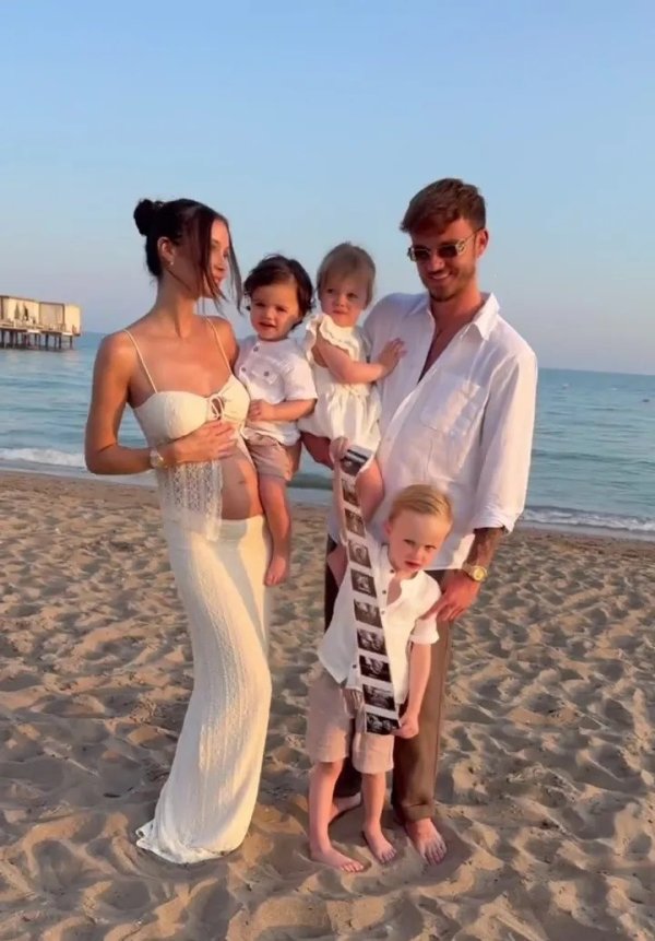 Congratulations! Madison s girlfriend gives birth to twins again